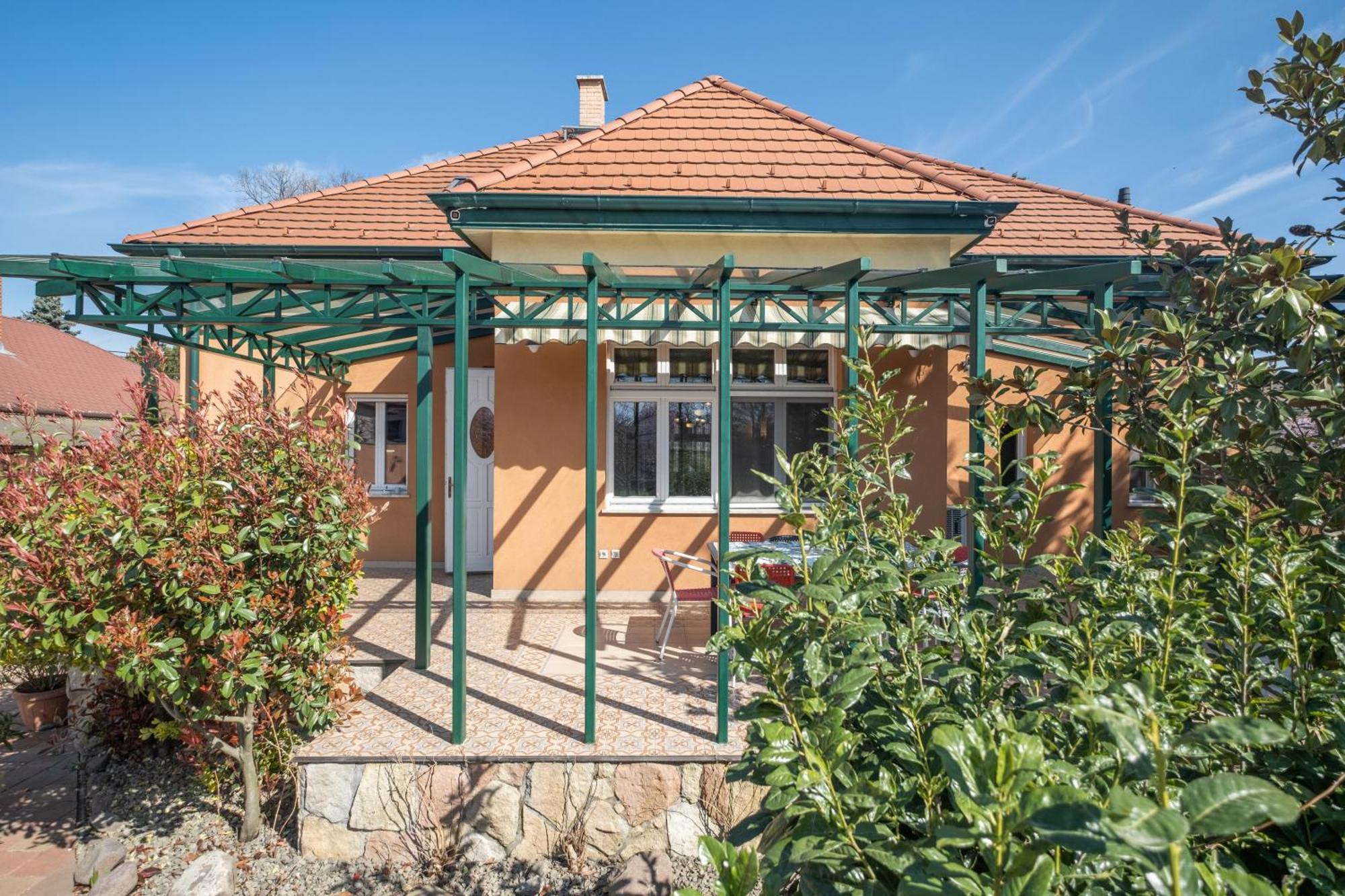 Giovanni'S Airport House Budapest Exterior photo